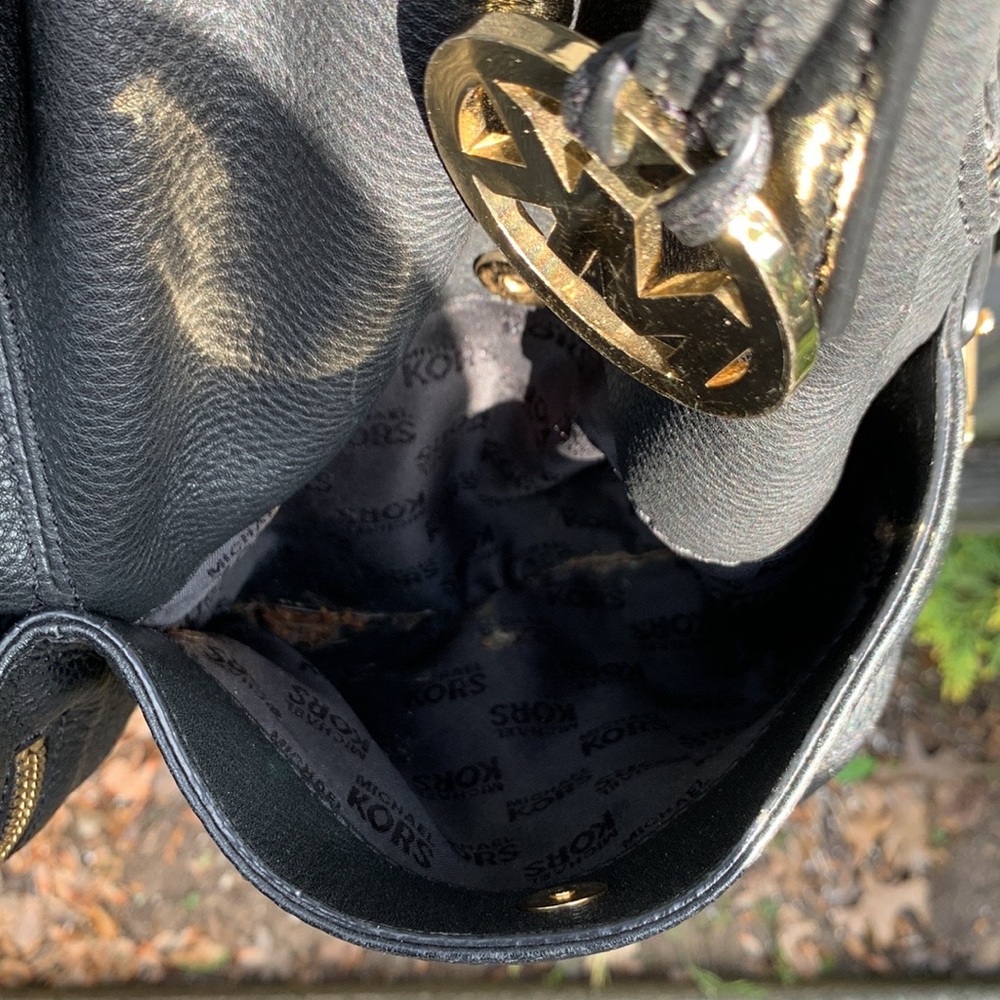 Michael Kors Purse - Picture 11 of 17